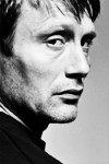 Mads  Mikkelsen for Cudzinec